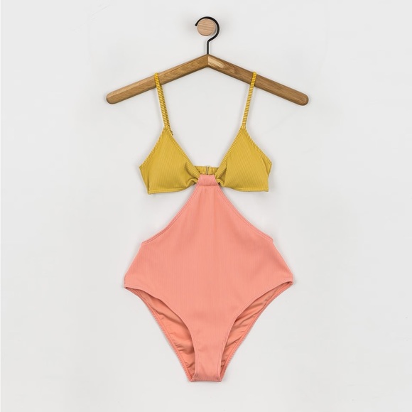 Billabong Cutout One Piece Swimsuit - Picture 13 of 16